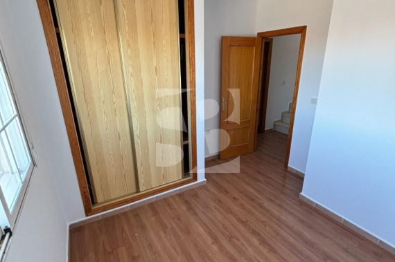 Row house - Resale - TORREVIEJA - Zona Carrefour