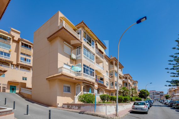 Apartment - Odsprzedaż - TORREVIEJA - 