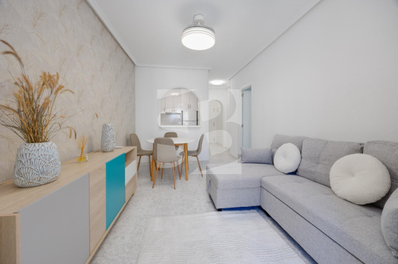 Apartamento - Segunda Mano - TORREVIEJA - Centro