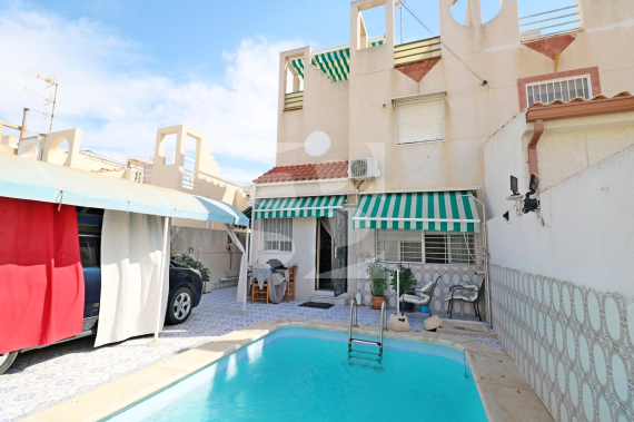 Смежный дом - Продажа - TORREVIEJA - Torretas