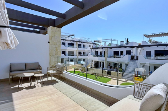 Бунгало - Продажа - TORREVIEJA - Punta Prima