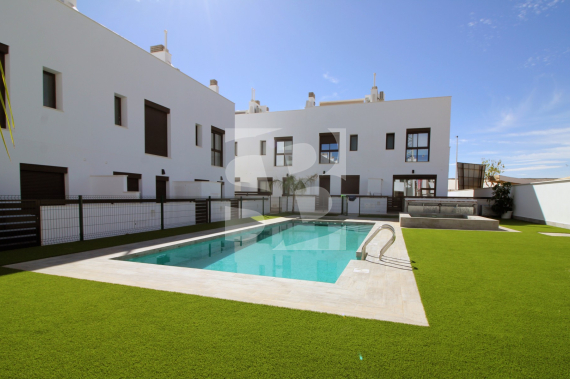 Row house - New Build - PILAR DE LA HORADADA - El Pilar de la Horadada
