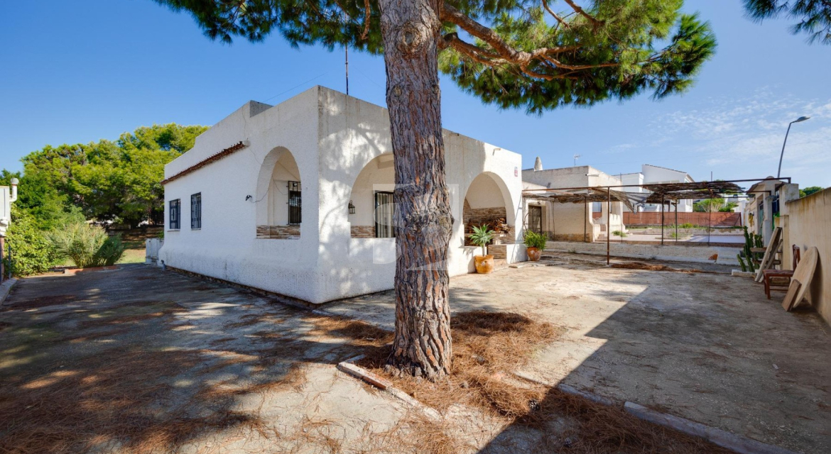Chalet · Resale TORREVIEJA · Los Balcones