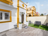 DOM RZĘDOWY · Odsprzedaż TORREVIEJA · Zona Carrefour