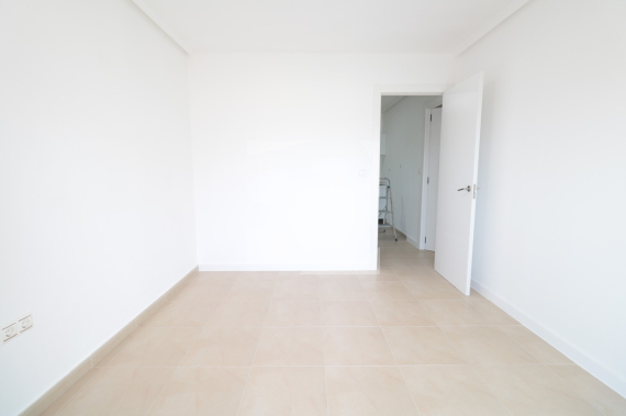 Апартамент - Продажа - TORREVIEJA - Centro