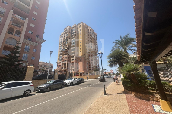 Апартамент - Продажа - TORREVIEJA - Playa De Los Locos