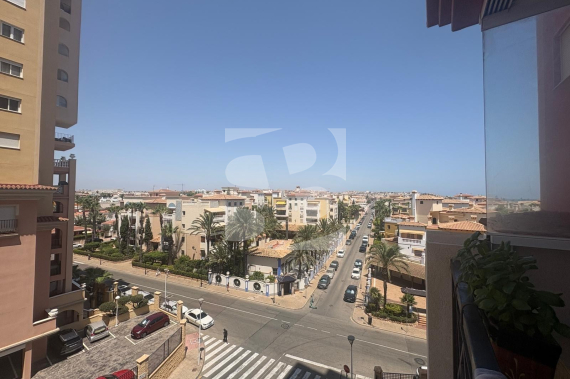 Апартамент - Продажа - TORREVIEJA - Playa De Los Locos