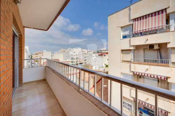 Apartment - Resale - TORREVIEJA - Center