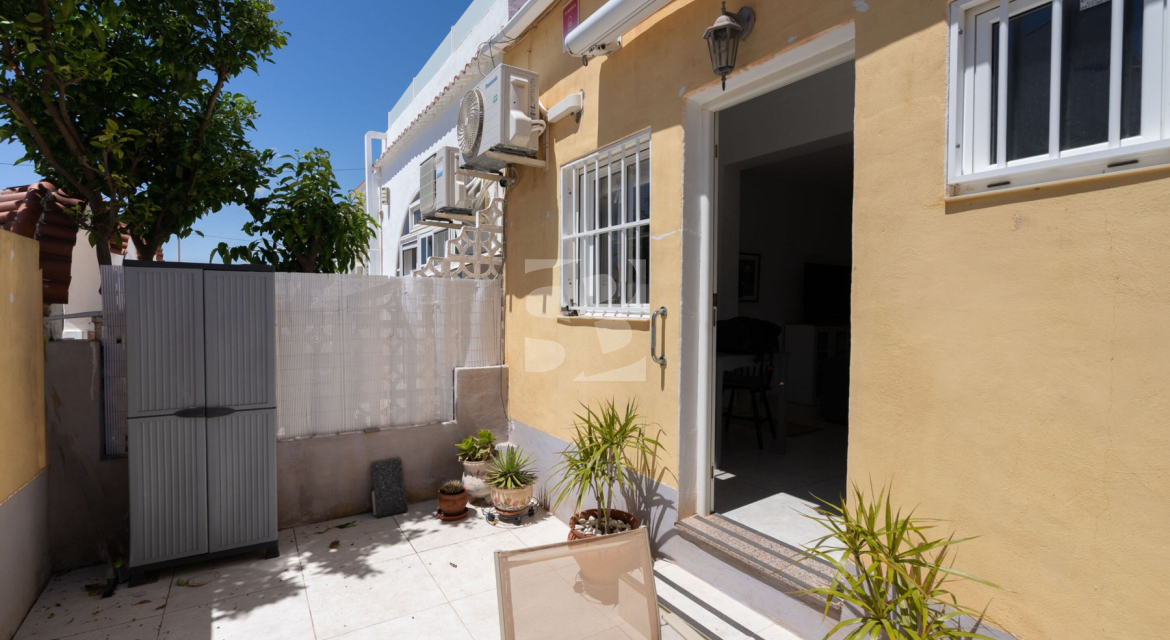 Row house · Resale TORREVIEJA · La Siesta - San Luis
