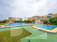 Row house · Resale TORREVIEJA · Zona Carrefour