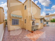 Row house · Resale TORREVIEJA · Zona Carrefour