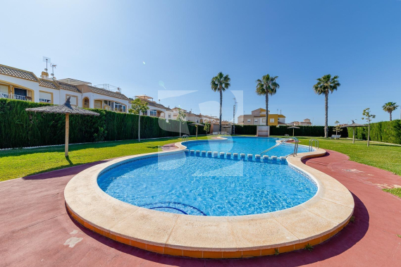 Row house - Resale - TORREVIEJA - Carrefour Area