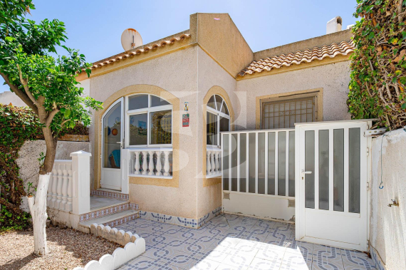 Row house - Resale - TORREVIEJA - Carrefour Area