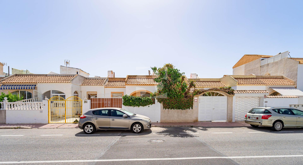 Row house · Resale TORREVIEJA · Carrefour Area