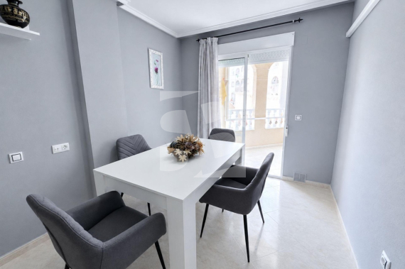 Апартамент - Продажа - TORREVIEJA - Centro