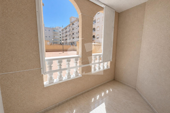 Апартамент - Продажа - TORREVIEJA - Centro