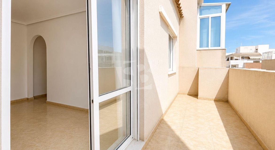 Bерхний этаж · Продажа TORREVIEJA · Centro