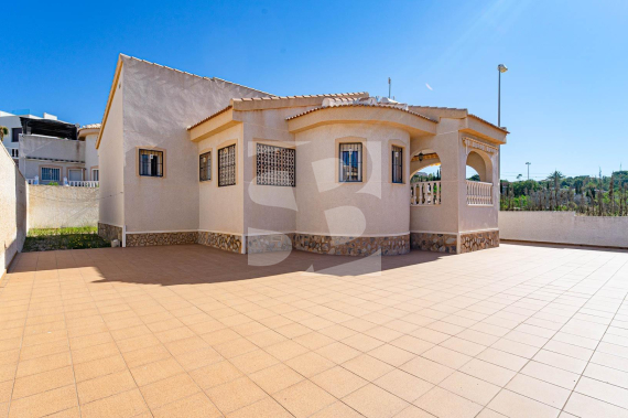 Вилла - Продажа - CIUDAD QUESADA - Ciudad Quesada