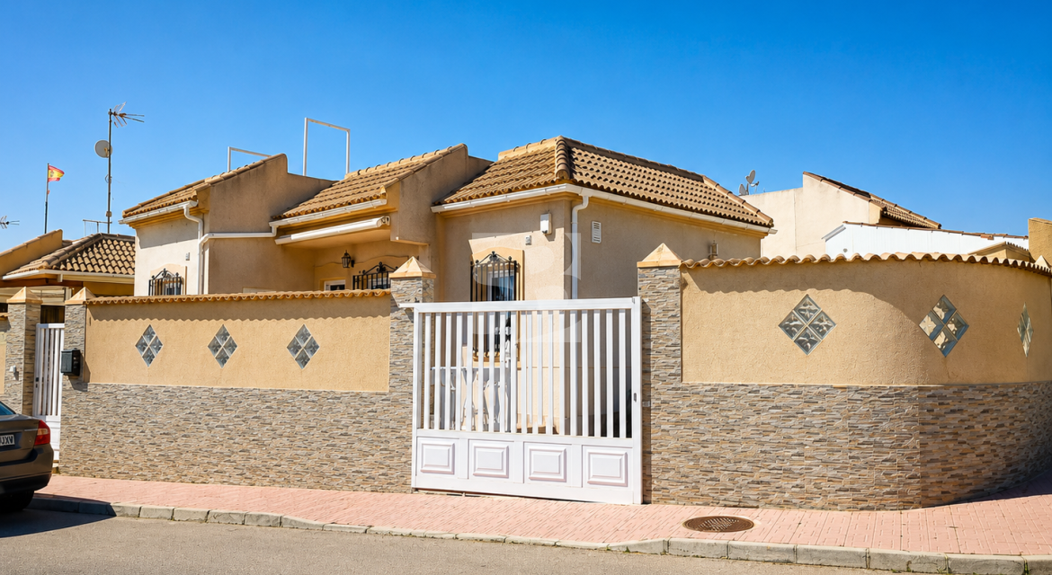 Villa · Resale TORREVIEJA · Los Frutales
