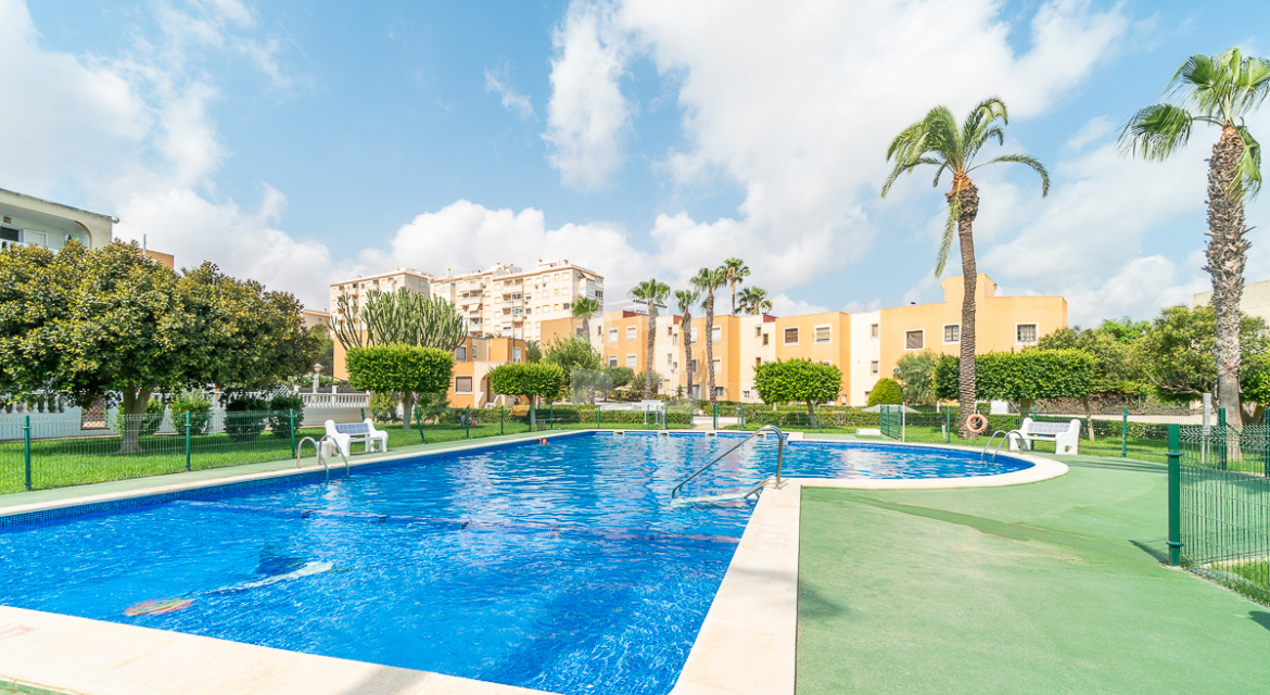 Bungalow · Odsprzedaż TORREVIEJA · 