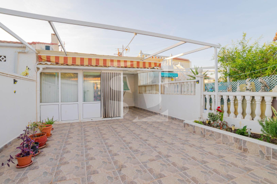 DOM RZĘDOWY - Odsprzedaż - TORREVIEJA - Zona Carrefour