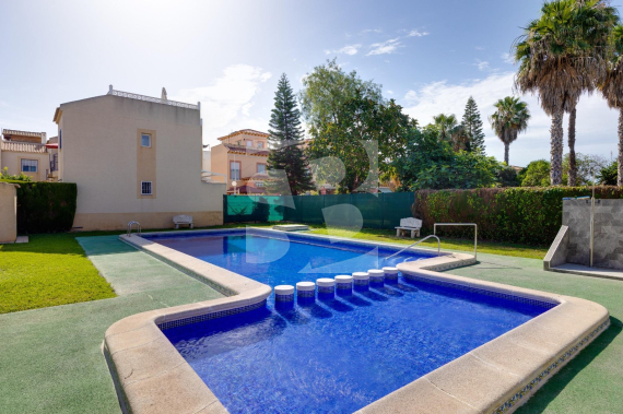 Bungalow - Segunda Mano - TORREVIEJA - Zona Carrefour