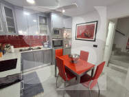 Row house · Resale TORREVIEJA · Zona Carrefour