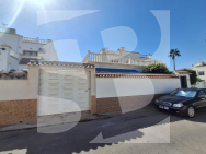 Row house · Resale TORREVIEJA · Zona Carrefour