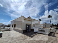 Row house · Resale TORREVIEJA · Zona Carrefour