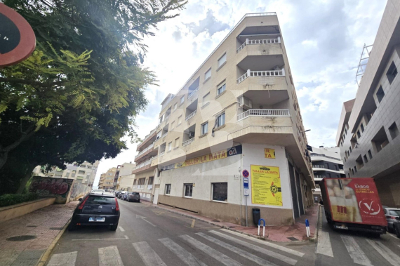 Apartment - Odsprzedaż - TORREVIEJA - 