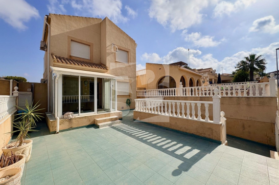 Row house - Resale - TORREVIEJA - Los Balcones