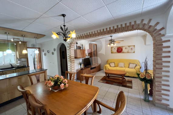 Row house - Resale - TORREVIEJA - Zona Carrefour