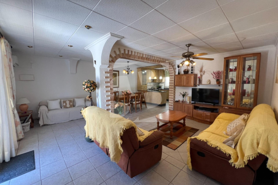 Row house - Resale - TORREVIEJA - Zona Carrefour