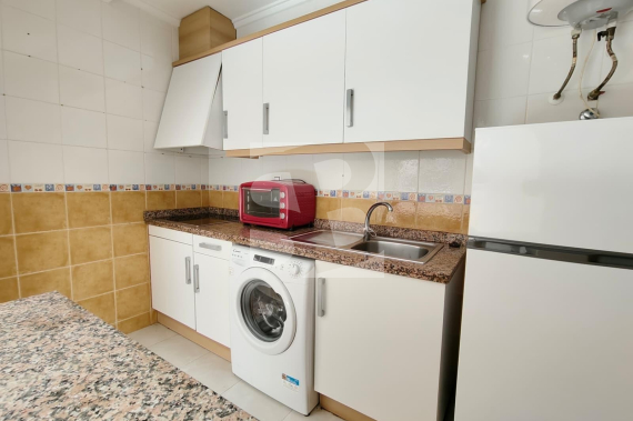 DOM RZĘDOWY - Odsprzedaż - TORREVIEJA - 