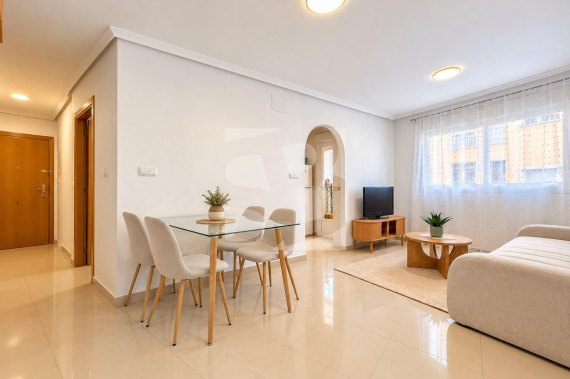 Apartment - Odsprzedaż - TORREVIEJA - Centro