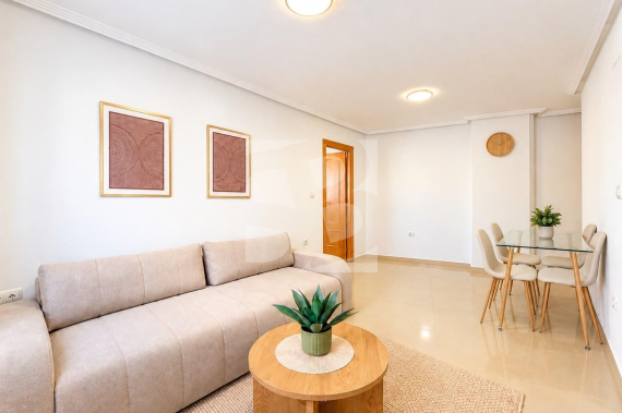 Apartment - Odsprzedaż - TORREVIEJA - Centro