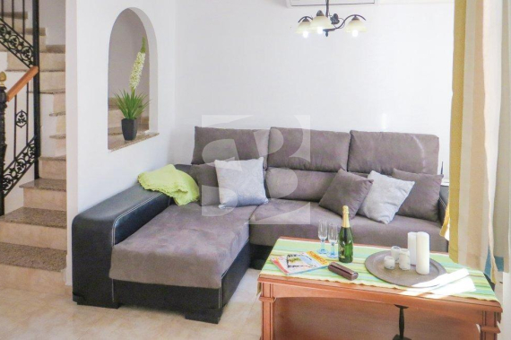 DOM RZĘDOWY - Odsprzedaż - TORREVIEJA - 