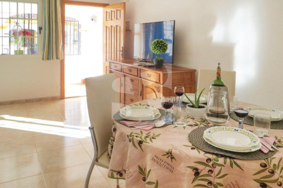 DOM RZĘDOWY - Odsprzedaż - TORREVIEJA - 