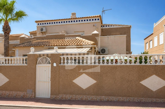 Бунгало - Продажа - TORREVIEJA - Aguas Nuevas
