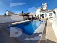 Villa · Segunda Mano TORREVIEJA · Piscinas naturales