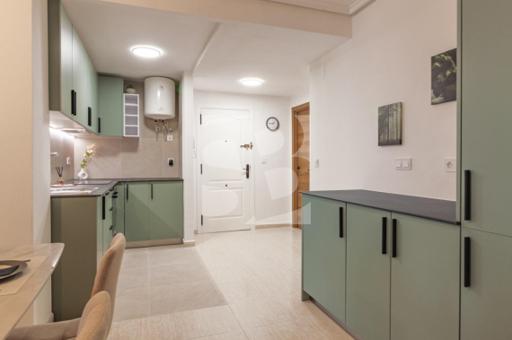Apartment - Odsprzedaż - TORREVIEJA - Centro