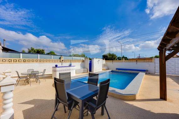 Villa - Resale - TORREVIEJA - La Siesta - El Chaparral - San Luis