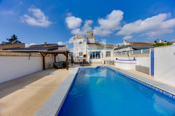 Villa - Resale - TORREVIEJA - La Siesta - El Chaparral - San Luis