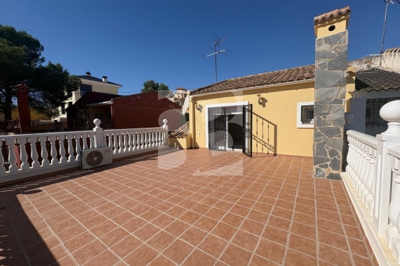 Villa - Resale - TORREVIEJA - Los Balcones